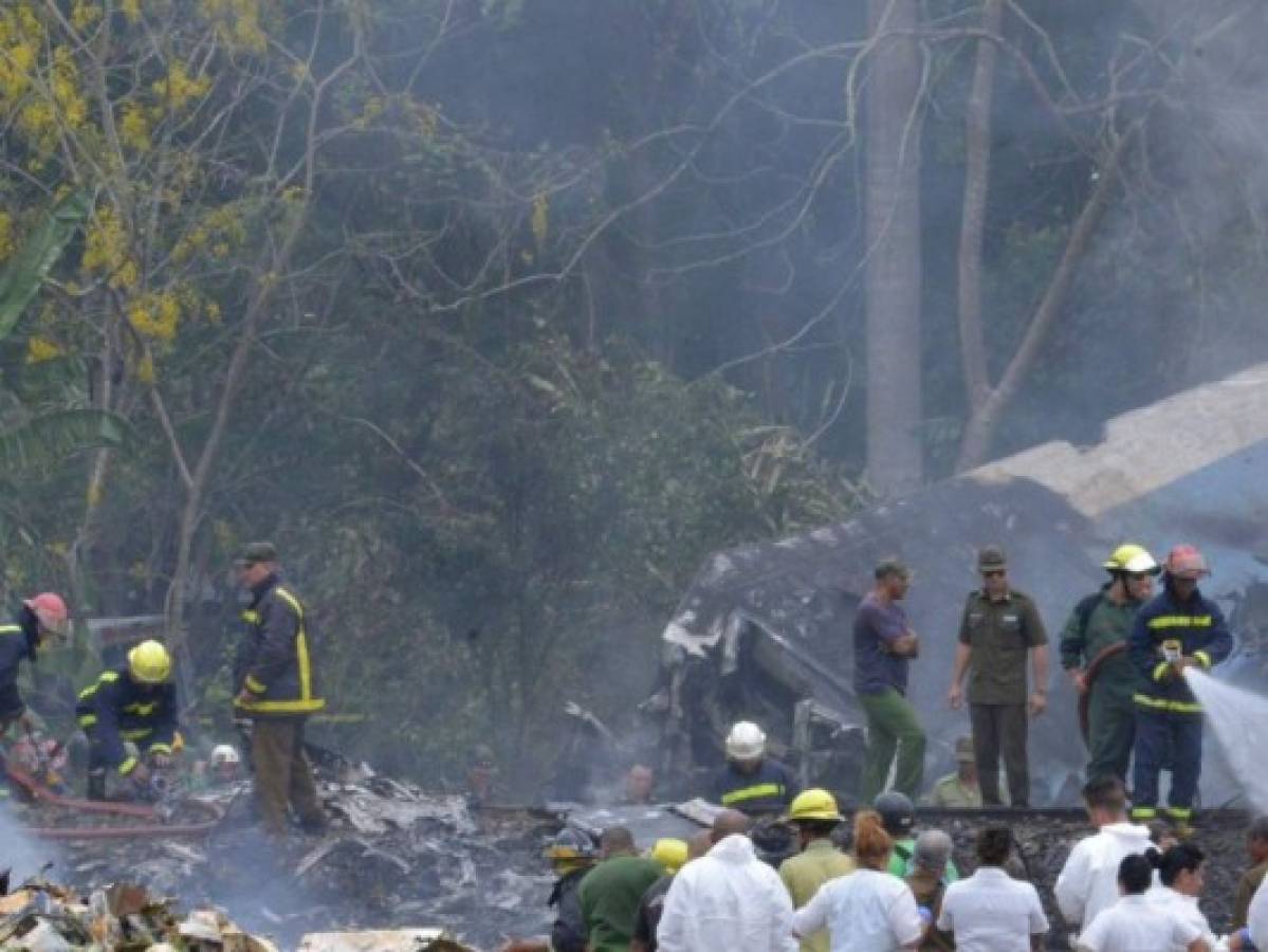 Se estrella avión con 104 pasajeros al salir del aeropuerto de La Habana, Cuba