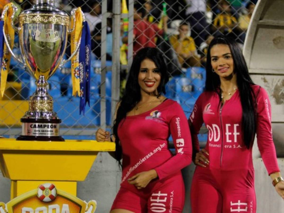 ¡Qué bello que es el fútbol! Bellezas en juegos de semifinales de LNP