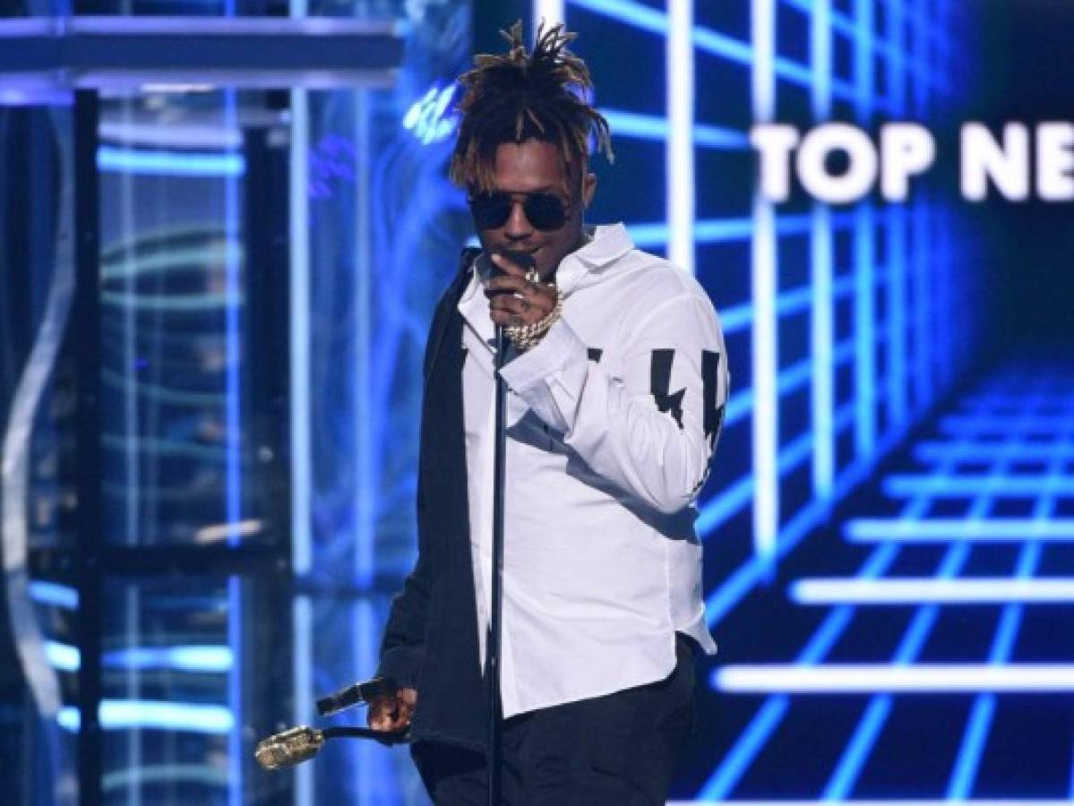 Muere el rapero Juice Wrld, tras sufrir convulsión en aeropuerto de Chicago