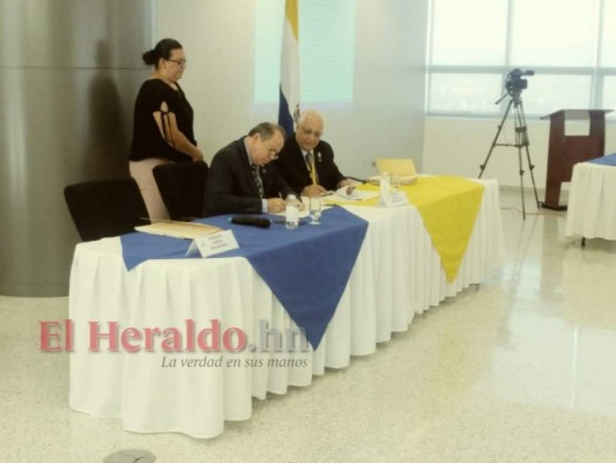 UNAH firma acta de aprobación del Reglamento Electoral Estudiantil