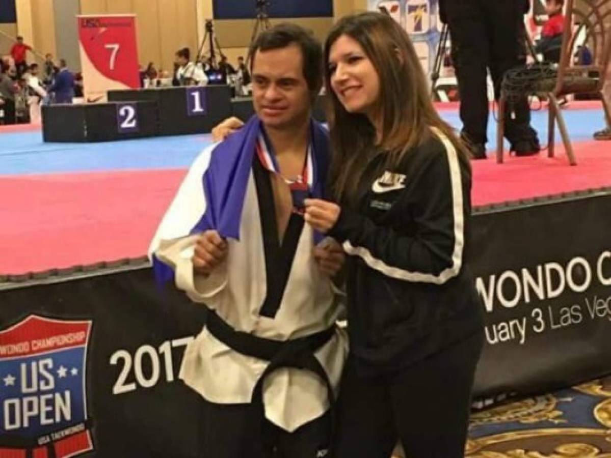 Parataekwondista hondureño Junior Erazo gana medalla de plata en Abierto de Las Vegas