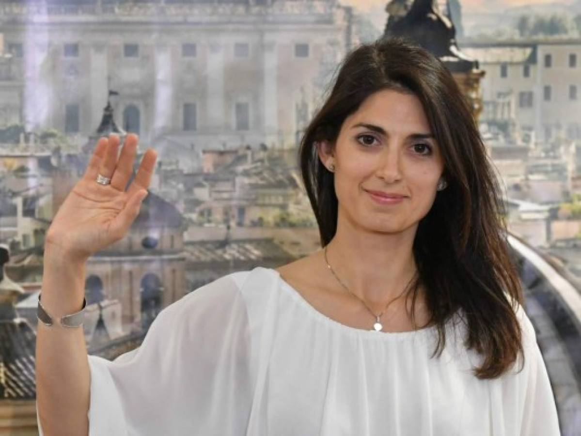 Virginia Raggi se convierte en la primera alcaldesa de Roma