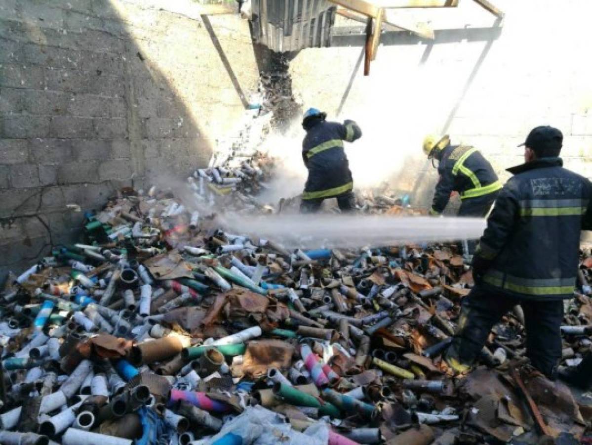 Con quemaduras de cuarto grado queda dueño de cohetería que explotó en Cofradía, Cortés