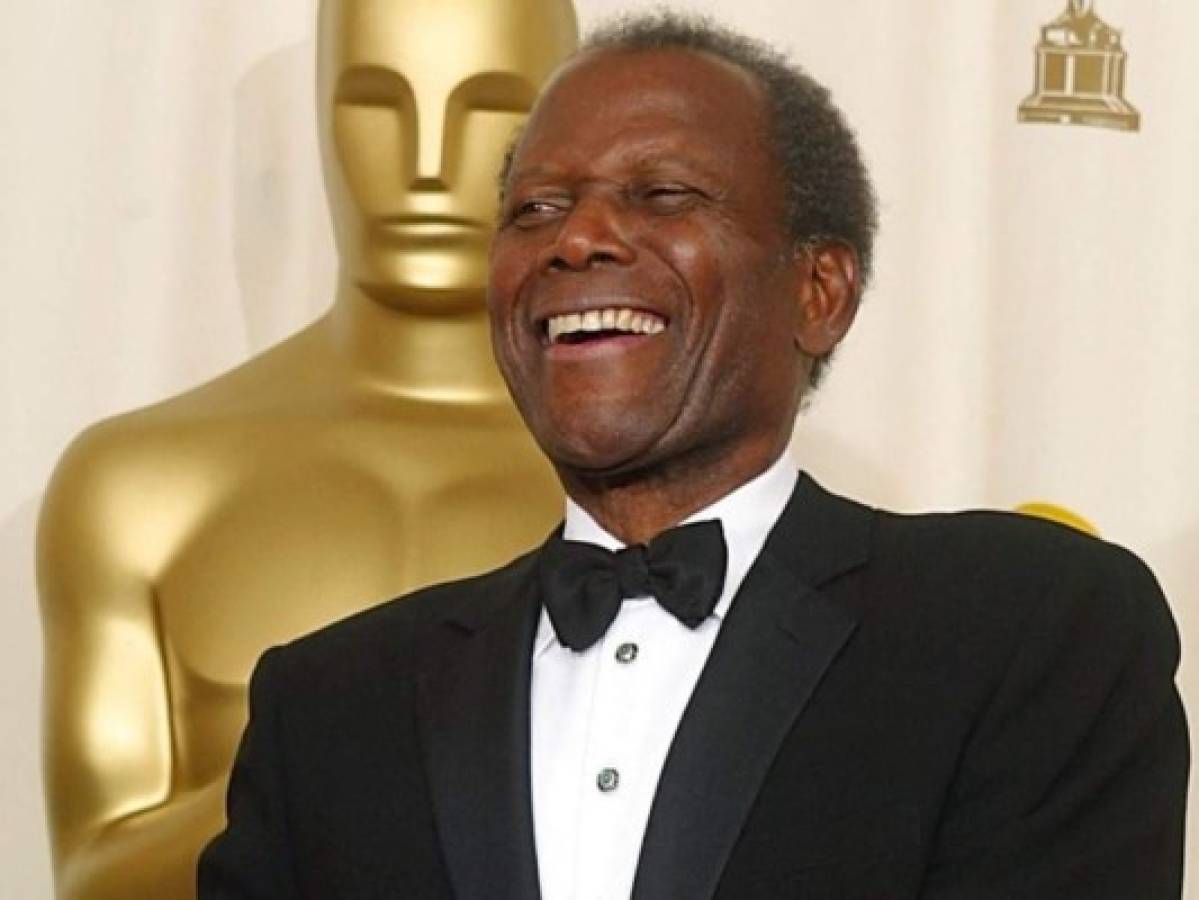 Famosos lamentan la muerte del pionero de Hollywood, Sidney Poitier