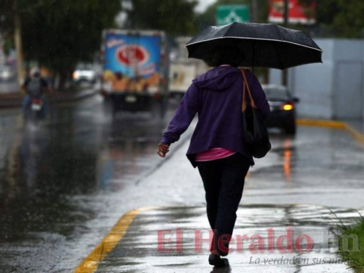 Con fuertes lluvias viene onda tropical que ingresa el viernes