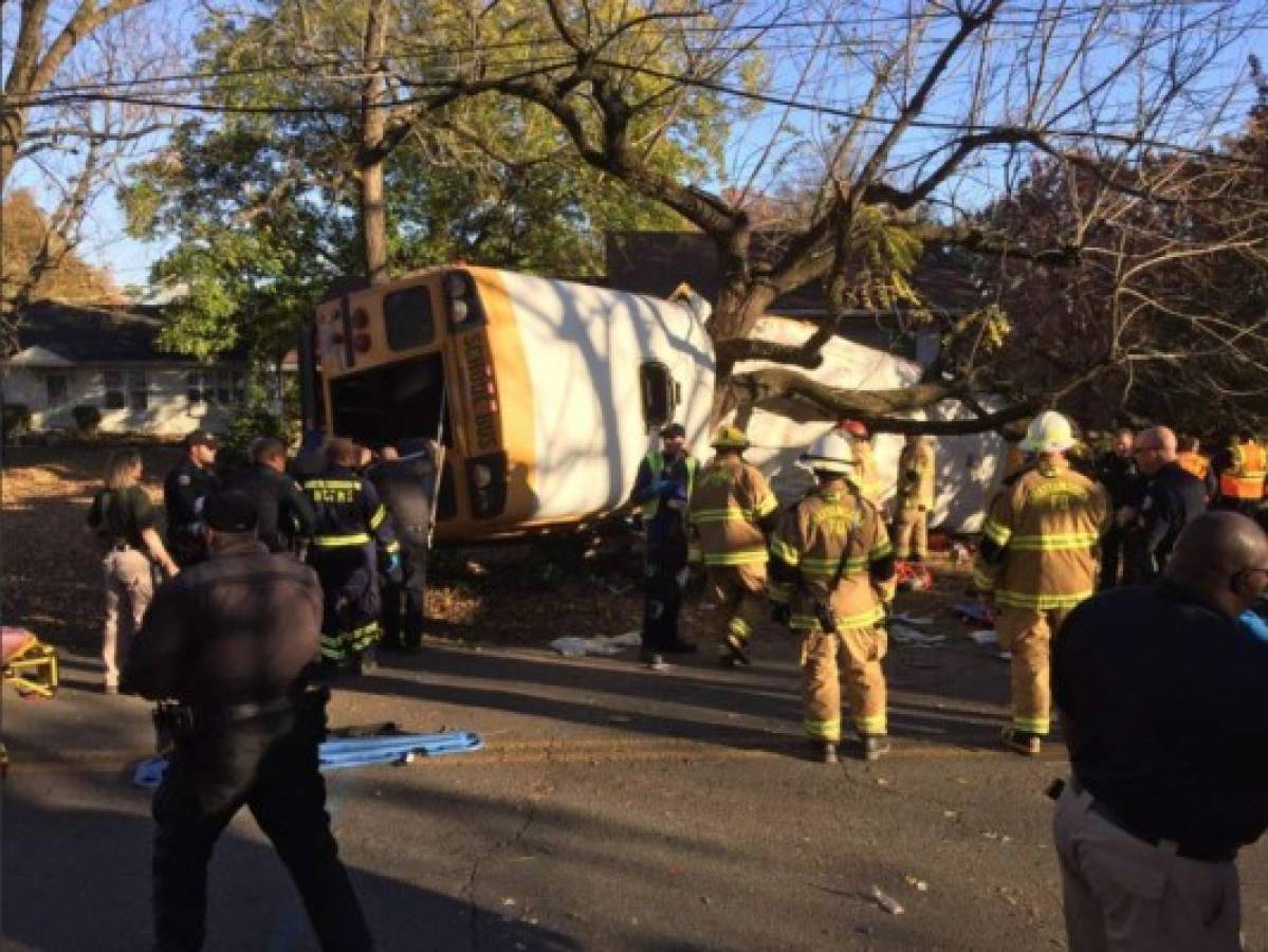 Al menos cinco niños mueren en accidente de bus escolar en el sur de EEUU