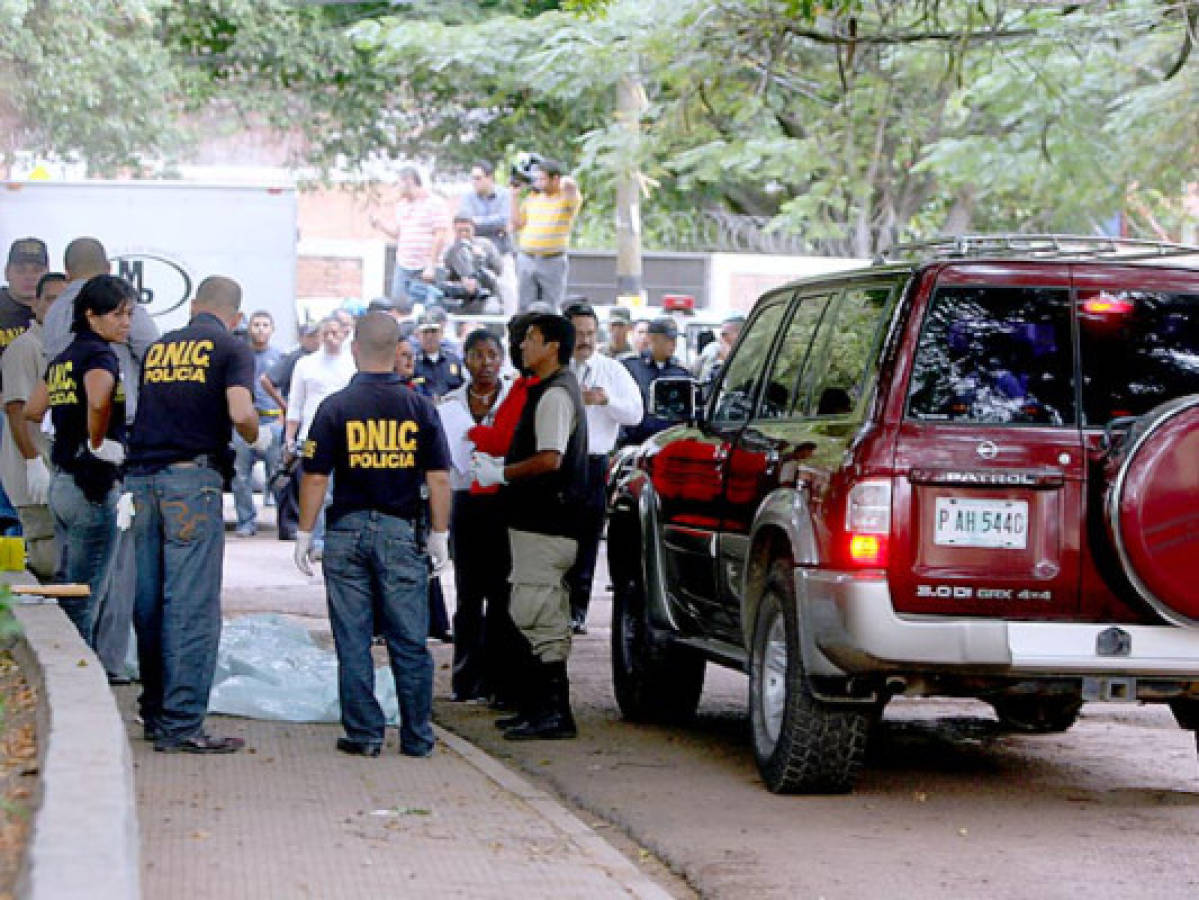 'Las personas que mataron a mi esposo son de la Policía': viuda de Arístides González