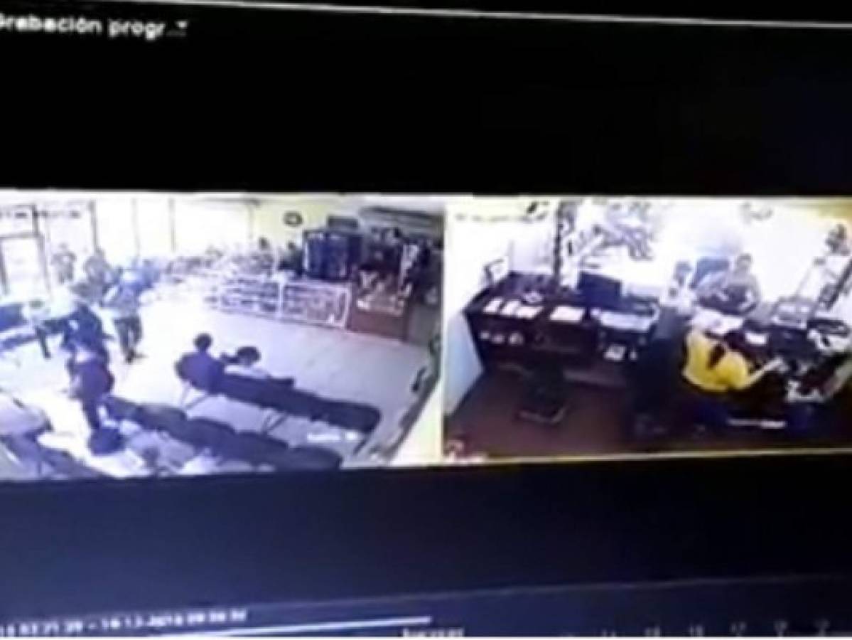 Captan en video supuesto asalto en empresa de transporte en La Ceiba