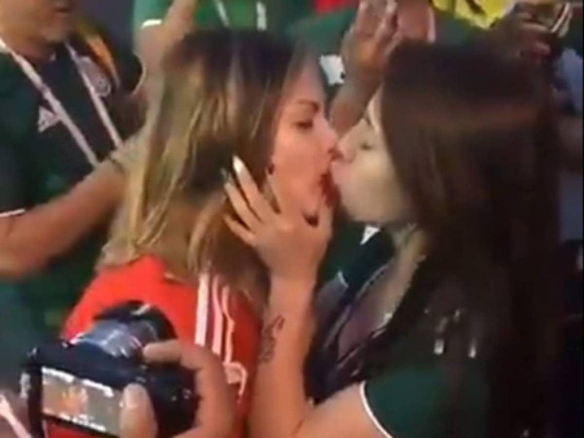 VÍDEO: Mexicanas calientan el mundial con beso apasionado