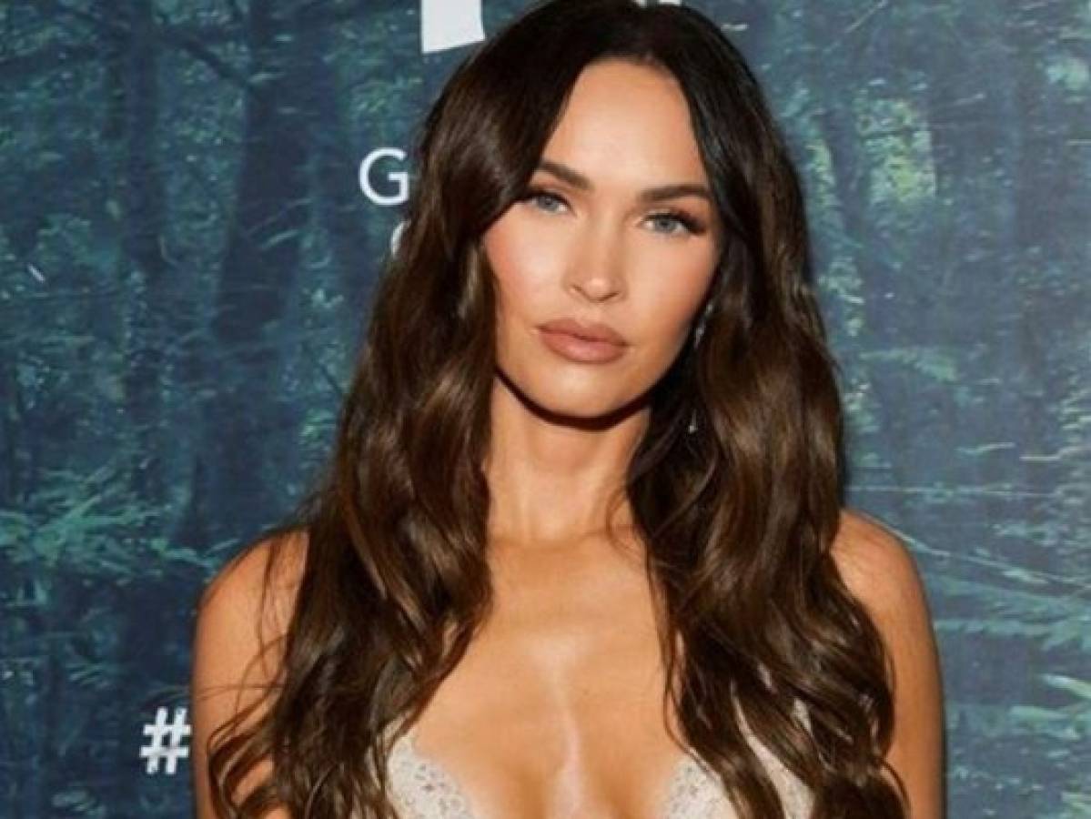 Megan Fox confirma su nuevo romance en sensual video