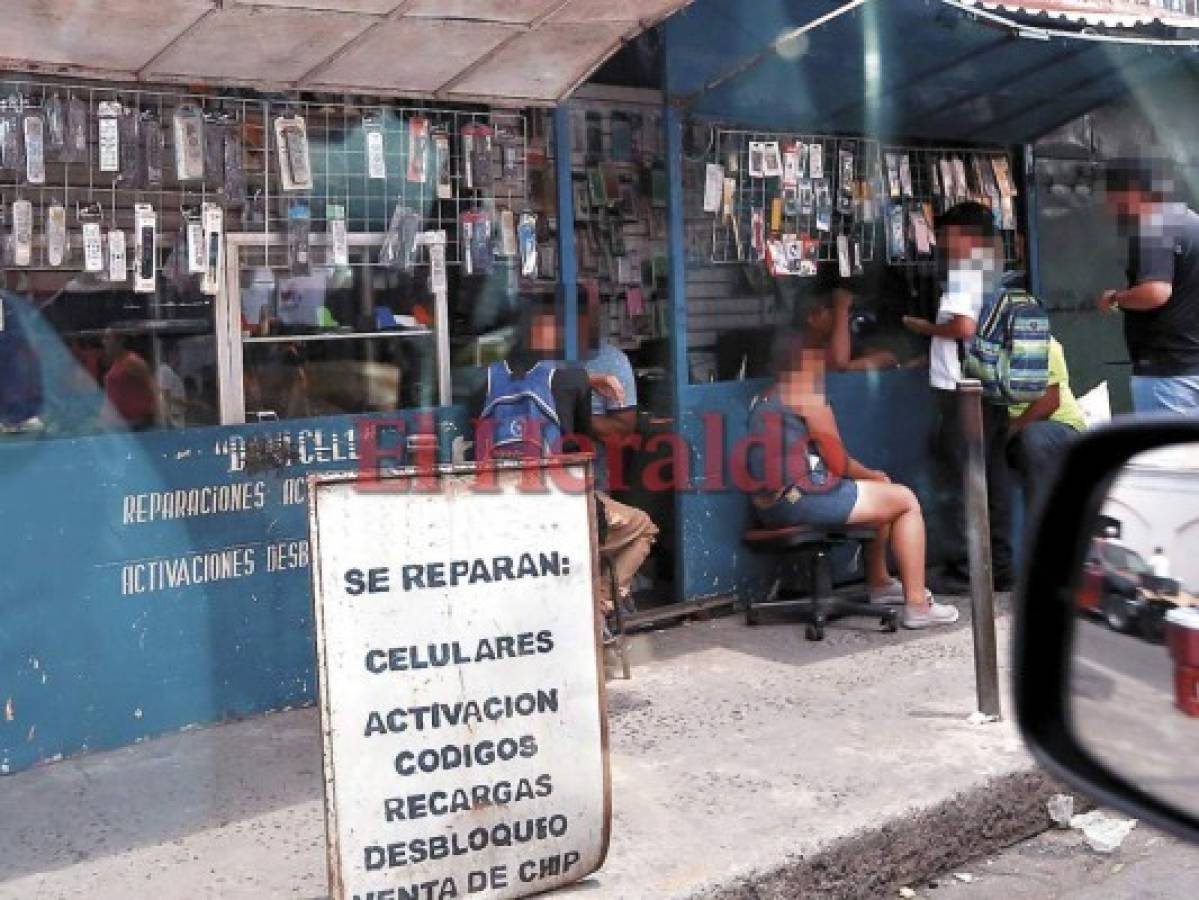 Con las cajas liberadoras certifican y 'parchan” IMEI de celulares en la capital de Honduras