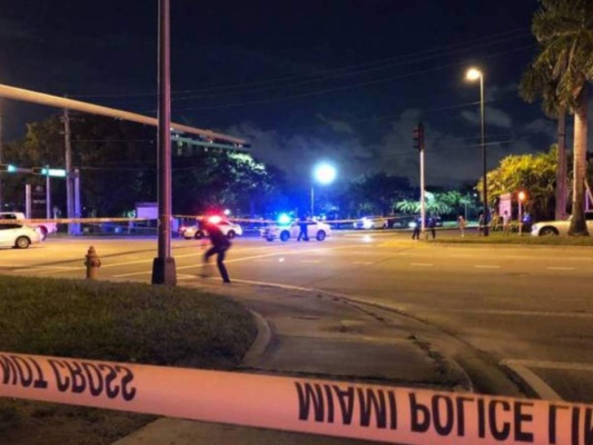 Muere hombre que comenzó un tiroteo contra la policía de Miami  