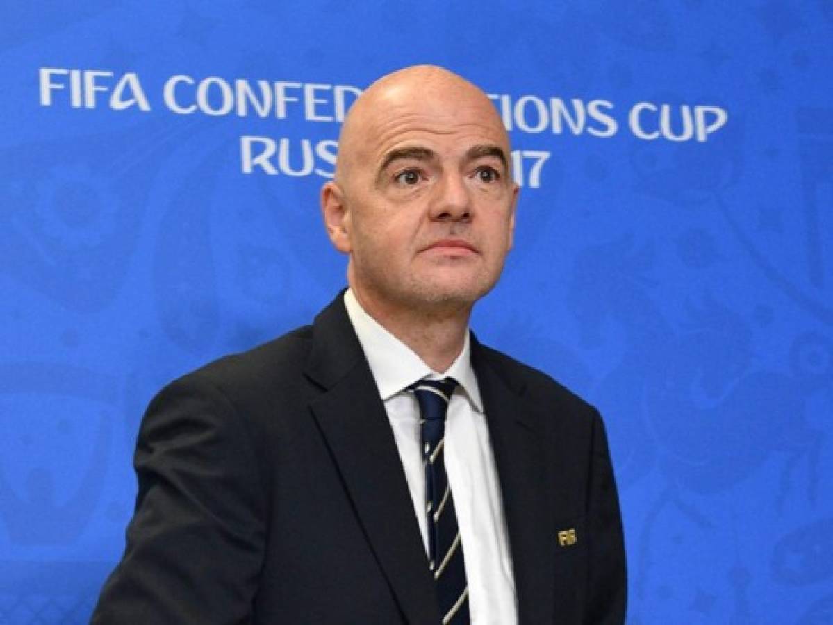 Gianni Infantino felicitó a Cristiano Ronaldo por sus hijos y a Lionel Messi por su boda  