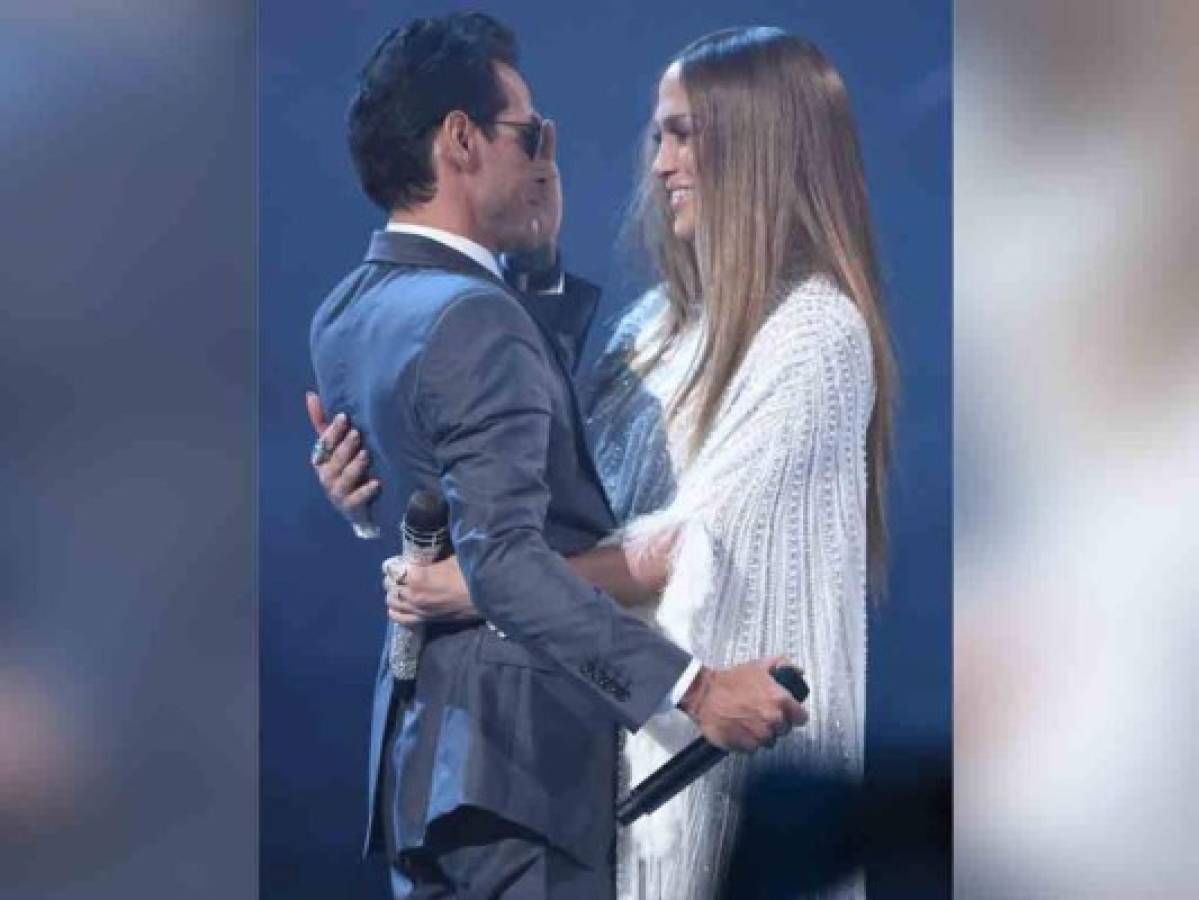 Marc Anthony y JLo: ¿beso de hermanos o de almas gemelas en el Grammy?  