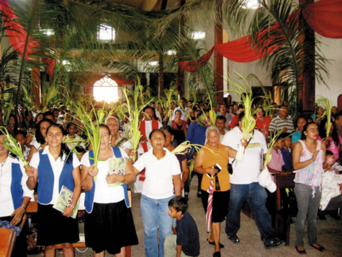 Católicos abarrotaron la Catedral de Juticalpa