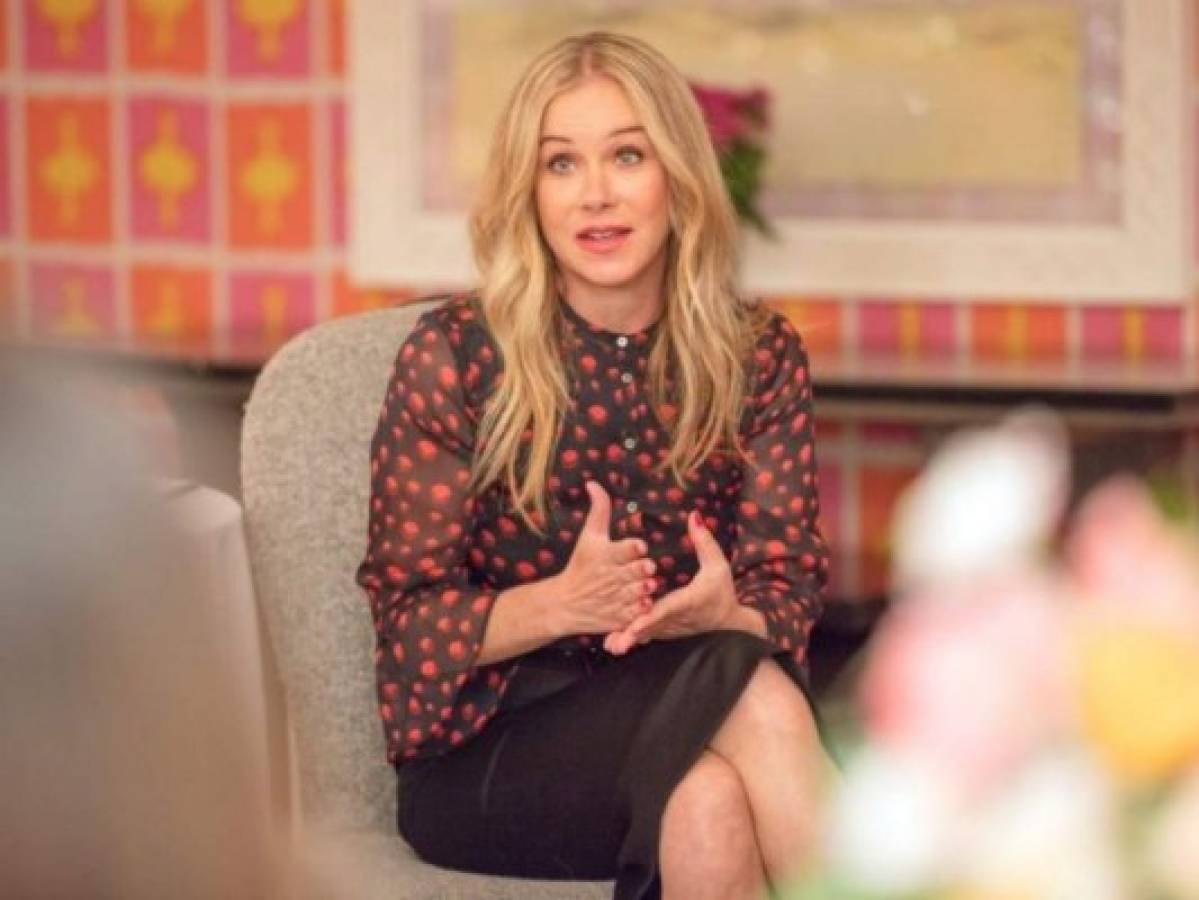 Christina Applegate revela que padece esclerosis múltiple