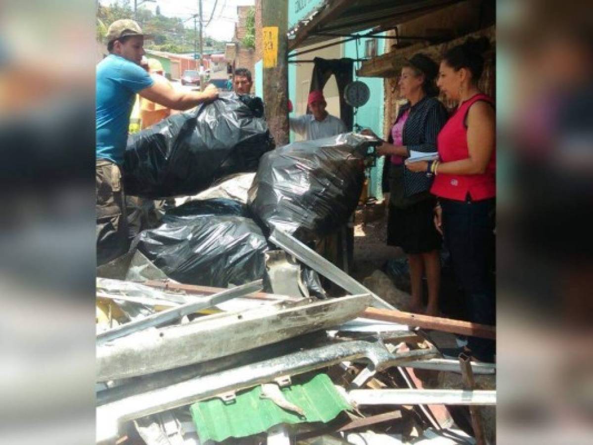 Alumnos de la Villa Olímpica recaudan fondos con la recolección de productos reciclados