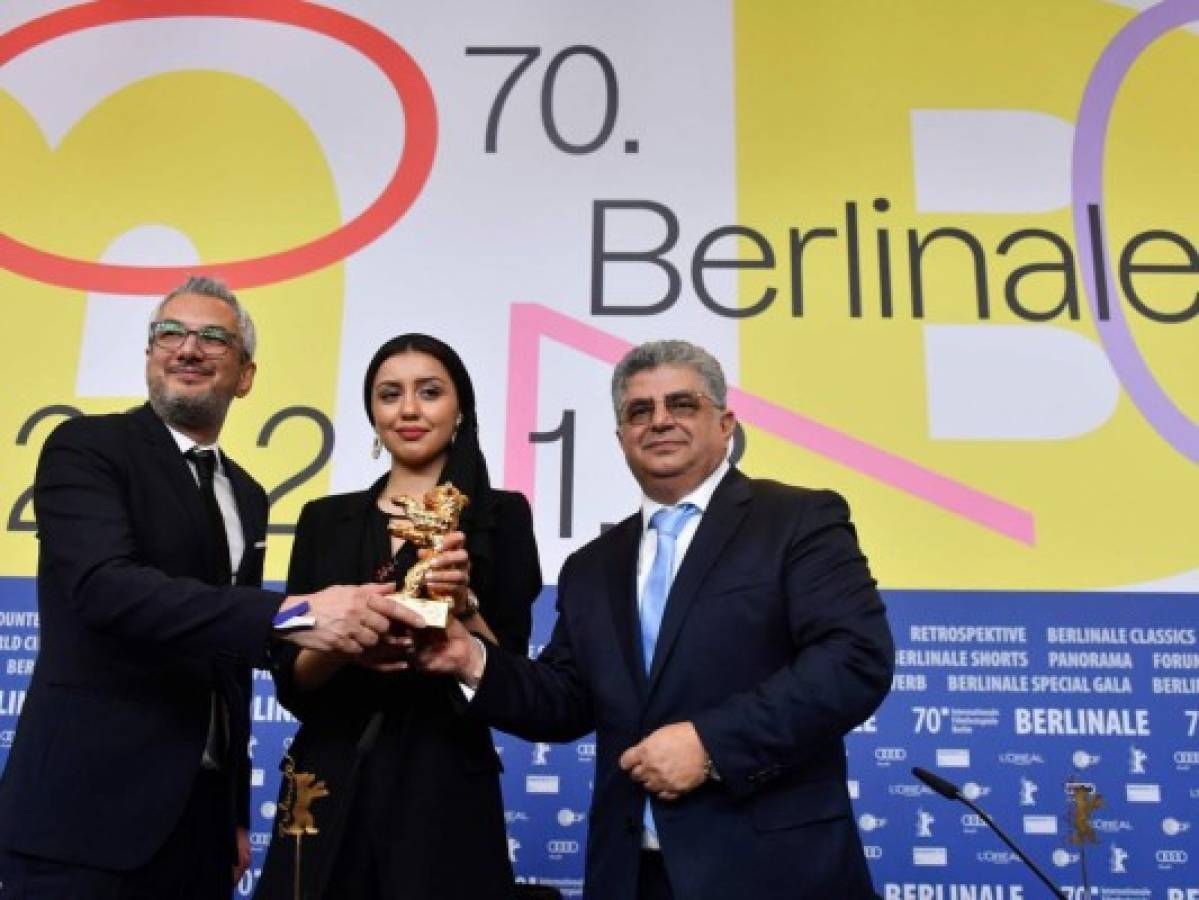 Película de disidente iraní se lleva el Oso de Oro en la Berlinale 