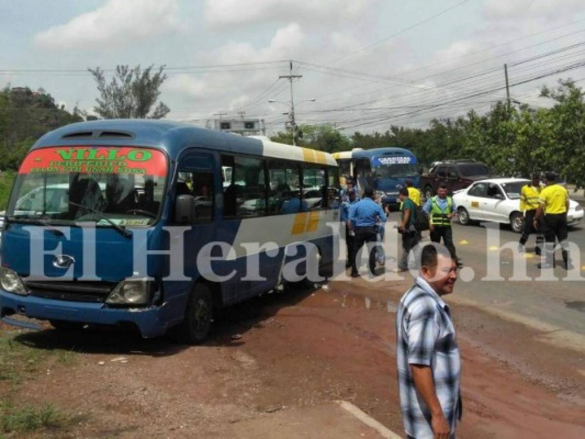 Un herido deja sangriento asalto a bus rapidito en el anillo periférico de la capital