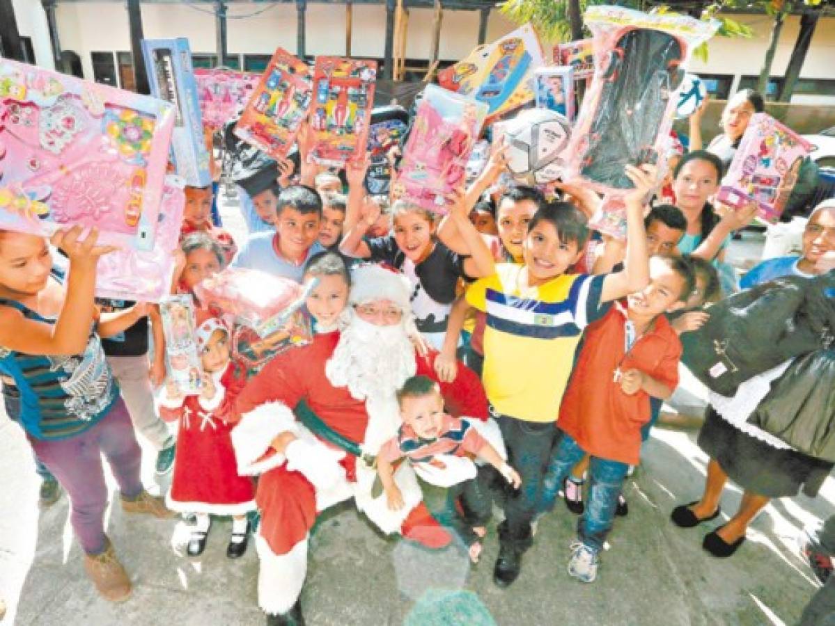 Siete años de cumplir los sueños de los niños que escriben a Santa