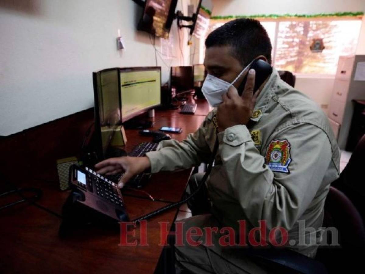 Bomberos capitalinos reciben cuatro llamadas 'extrañas' al día