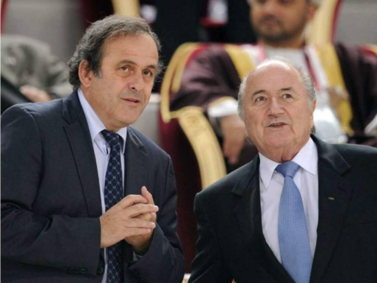 A Blatter y Platini se les permitirá acudir a los estadios... pagando