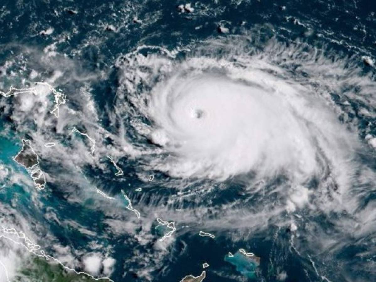 Dorian se dirige hacia las Bahamas como huracán categoría 4  