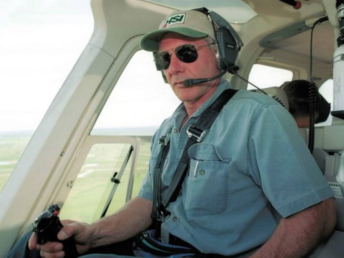 Harrison Ford a punto de provocar un accidente con su avión privado