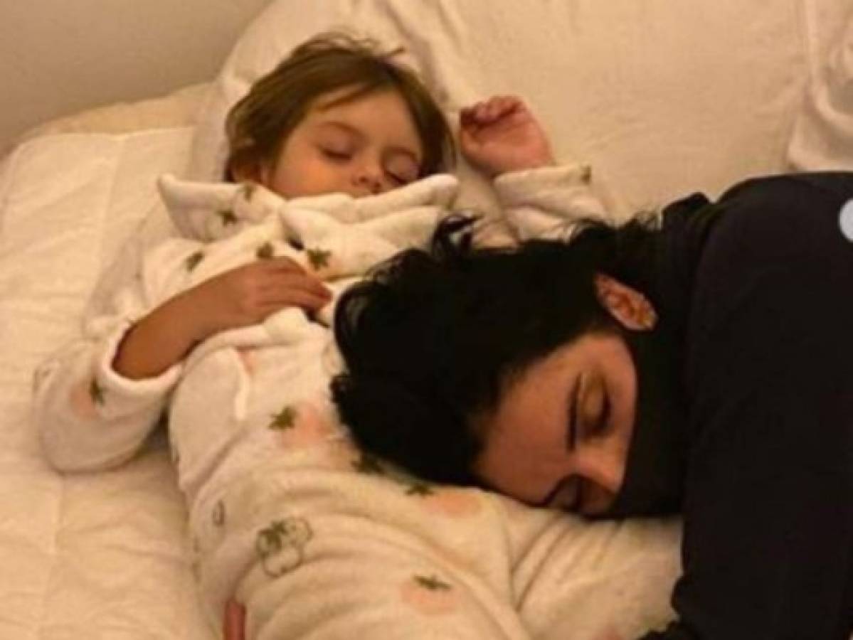 Aislinn Derbez tras contagiarse de covid: 'No me podía ni mover'