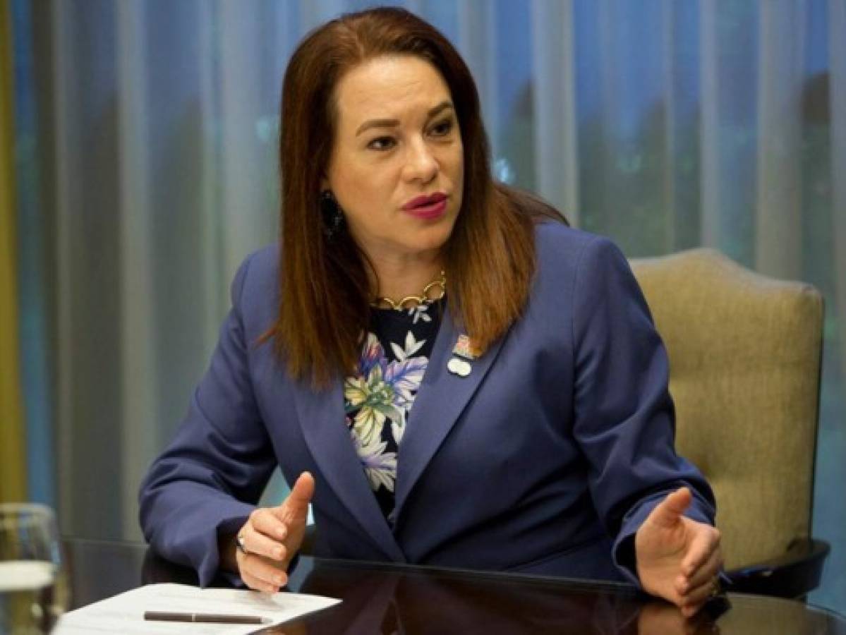 María Fernanda Espinosa: 'Ofrezco romper con la confrontación y la división que hay en el hemisferio”