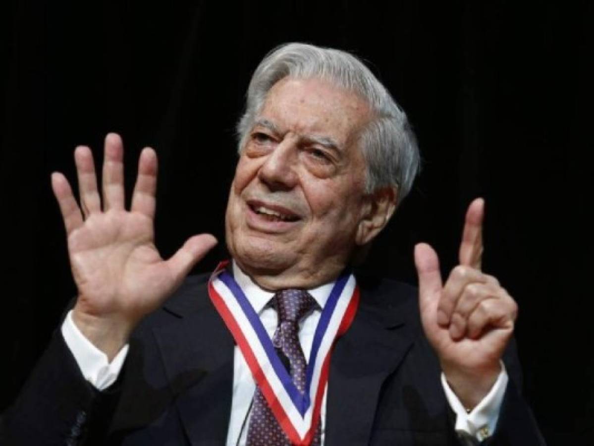 Mario Vargas Llosa respalda a Juan Guaidó como presidente interino de Venezuela