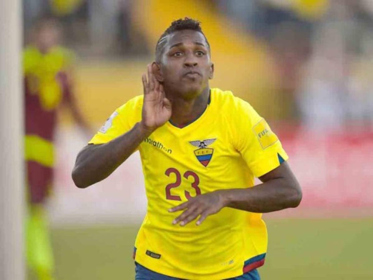 Ecuador golea 3-0 a Venezuela y sigue en zona de clasificación directa