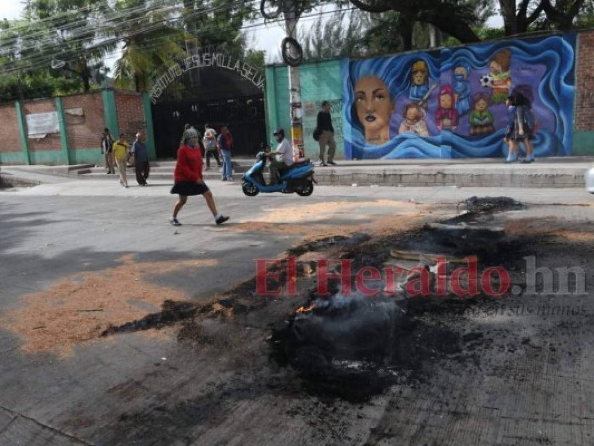 Estudiantes del Milla Selva y Técnico Honduras toman instalaciones educativas