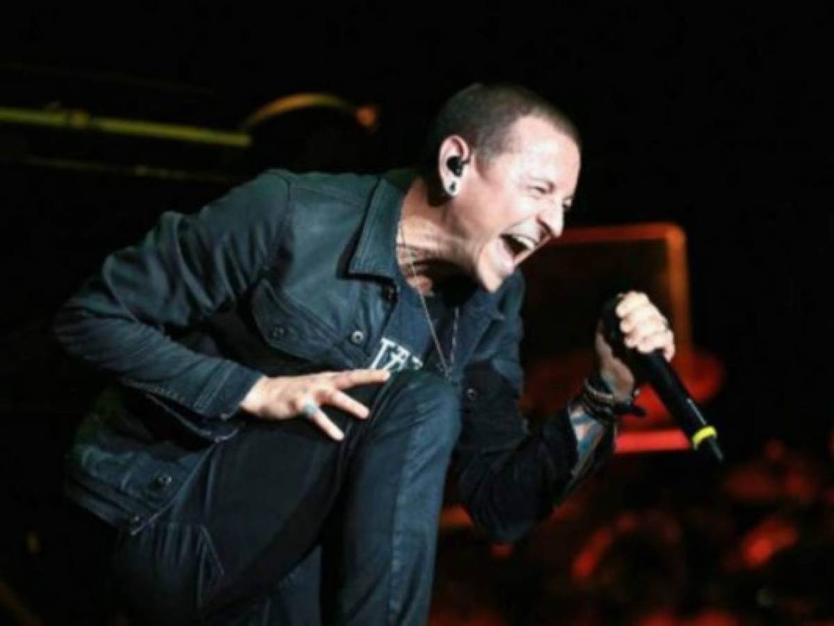 Chester Bennington durante un concierto. Foto AFP