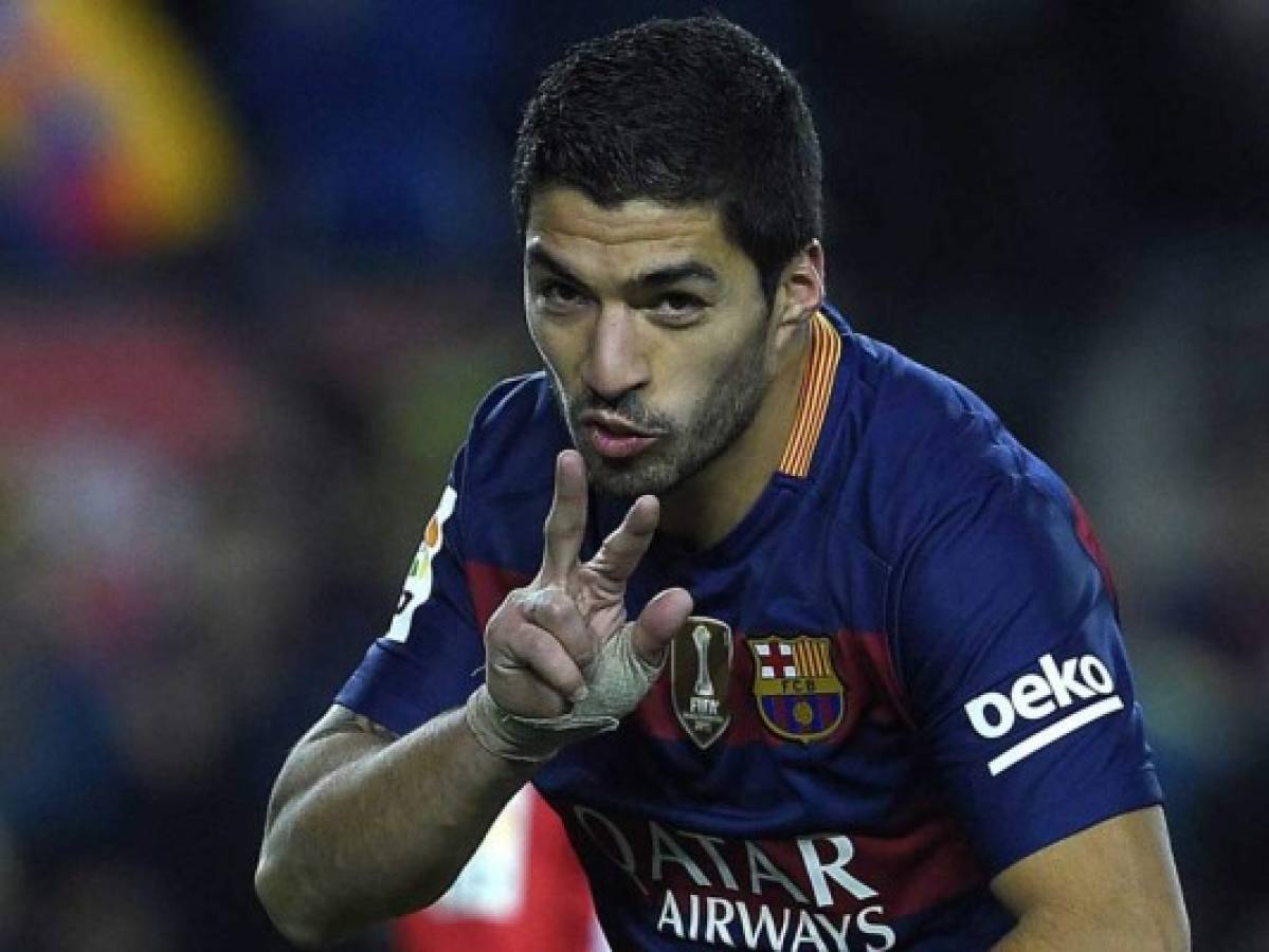 Barcelona goleó al Athletic con 'triplete' de Suárez