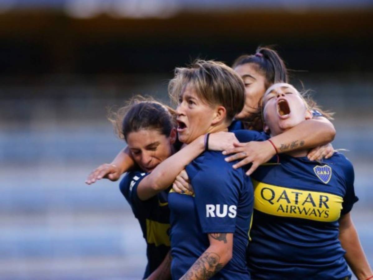 Argentina profesionaliza el fútbol femenino