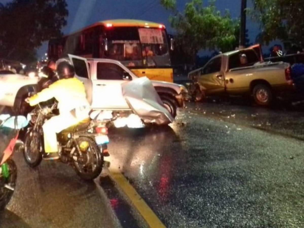 Accidente deja una persona lesionada en carretera de El Progreso