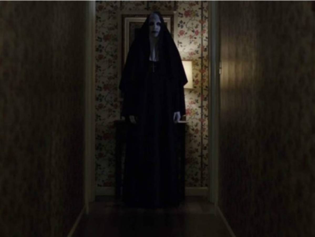 ¿Quién es la mujer que interpreta a la terrorífica monja de El Conjuro 2?