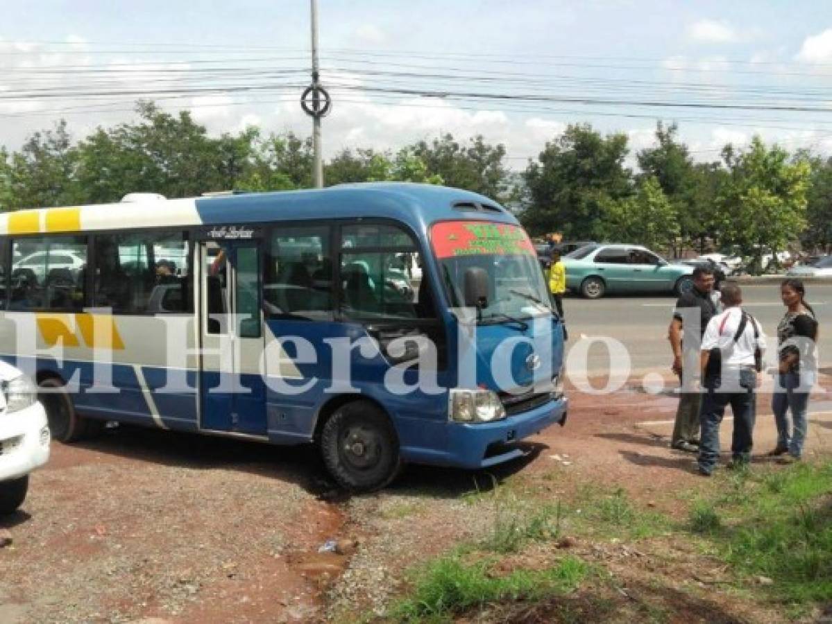 Un herido deja sangriento asalto a bus rapidito en el anillo periférico de la capital