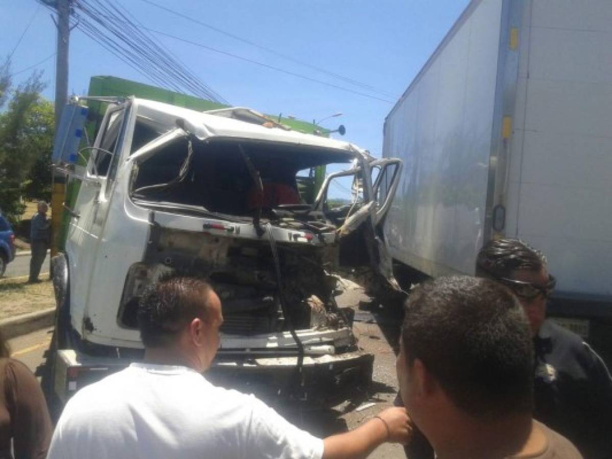 Patrulla de Tránsito habría causado accidente en el anillo periférico