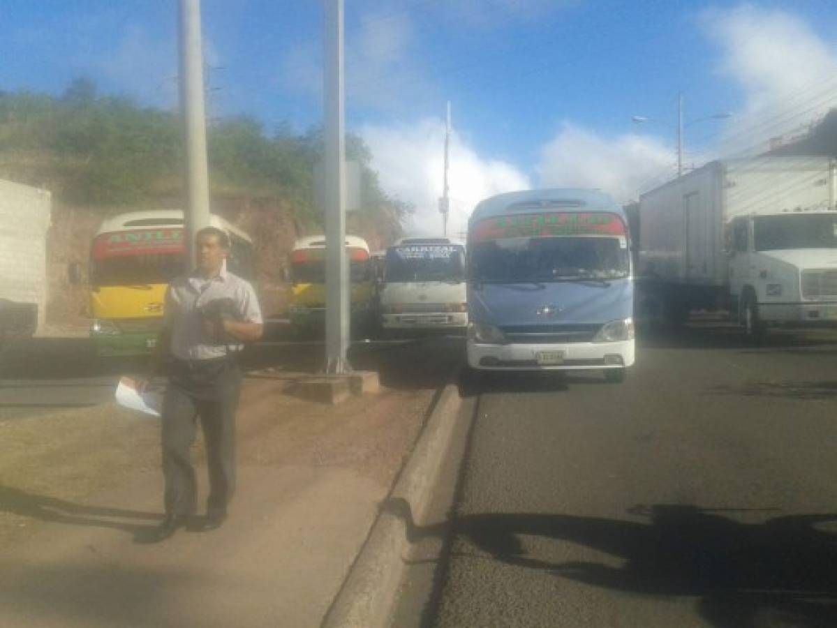 Honduras: Transporte público paraliza labores en todo el país