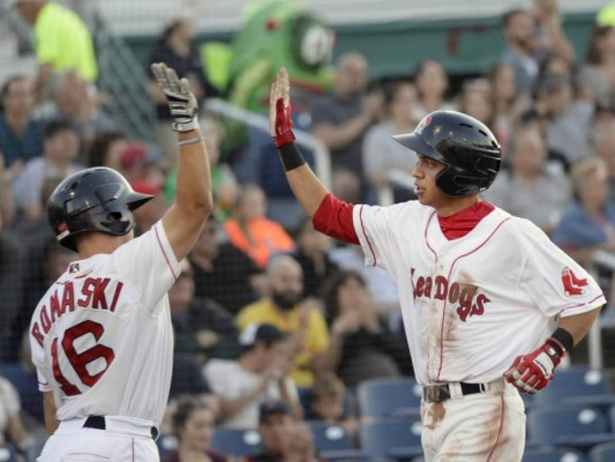 Red Sox galardonó a sus prospectos, el hondureño Mauricio Dubón recibe premio coomo el baserunner del año