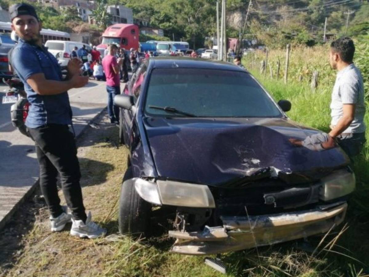 Choque entre turismo y moto deja una persona lesionada en la capital