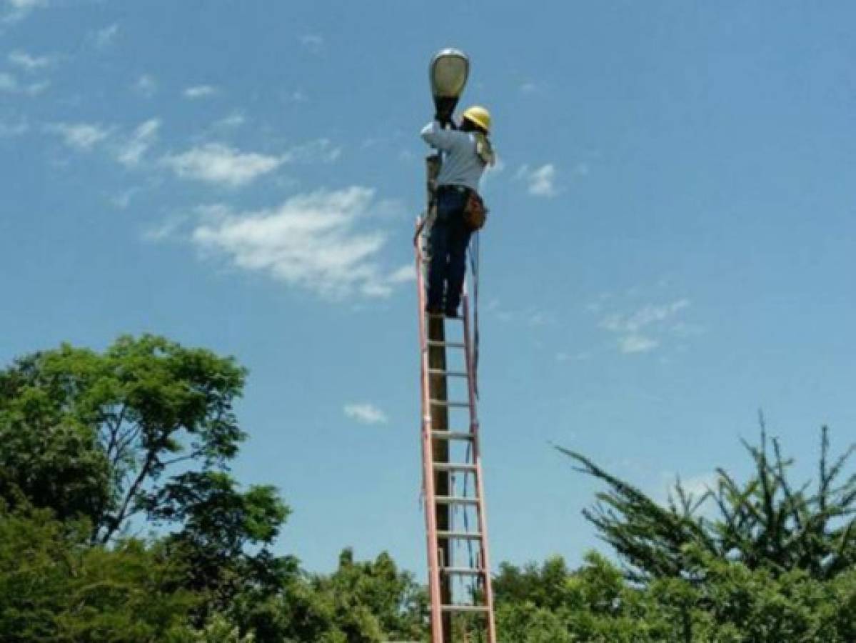 Listado de sectores que no tendrán energía eléctrica este sábado en Honduras