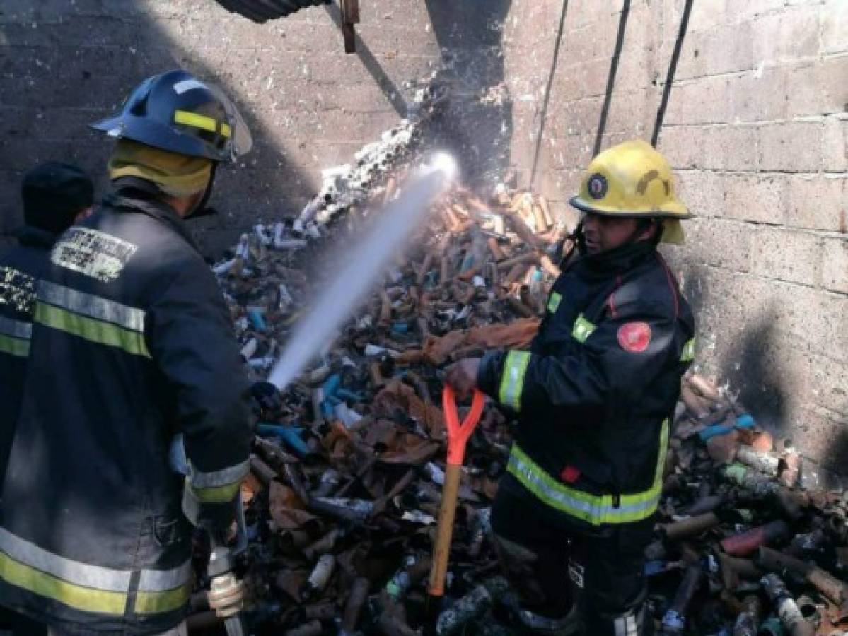 Con quemaduras de cuarto grado queda dueño de cohetería que explotó en Cofradía, Cortés