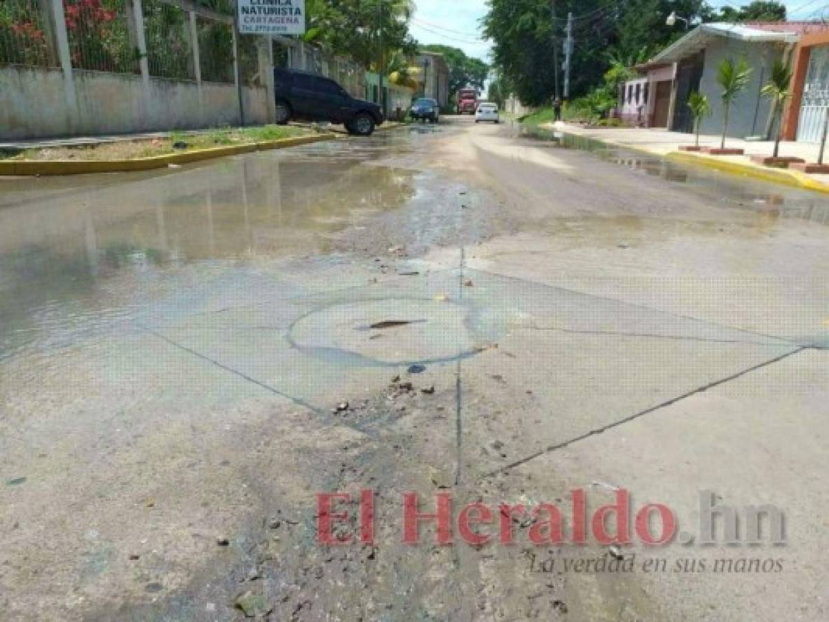 El alcantarillado de aguas negras también colapsó con las lluvias. Foto: El Heraldo