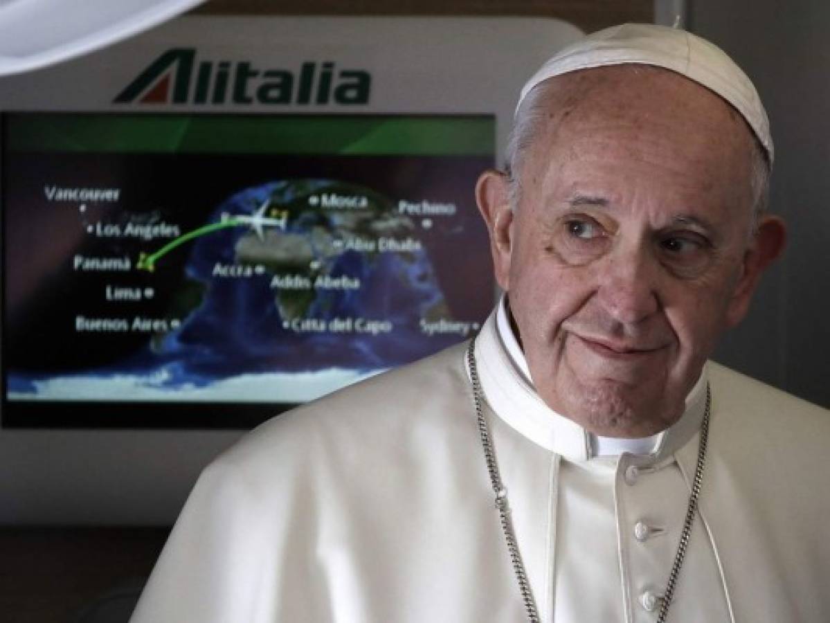 Papa Francisco arriba a Panamá para la Jornada Mundial de la Juventud