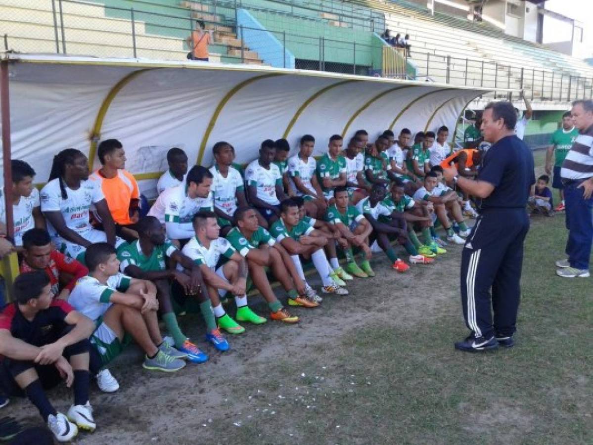 Carlos Tábora es presentado en Platense