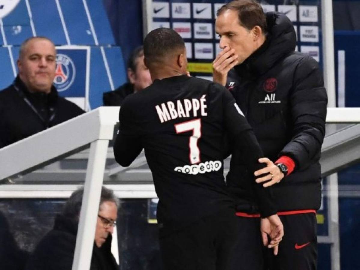 VIDEO: El enfado de Mbappé con su entrenador por sacarlo del partido