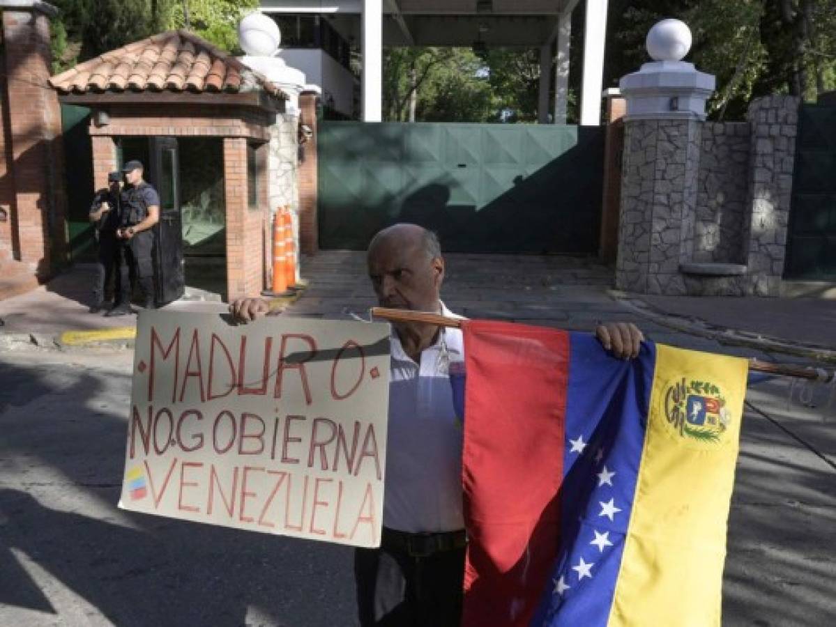 EEUU revocó las visas de 49 personas allegadas a Nicolás Maduro    